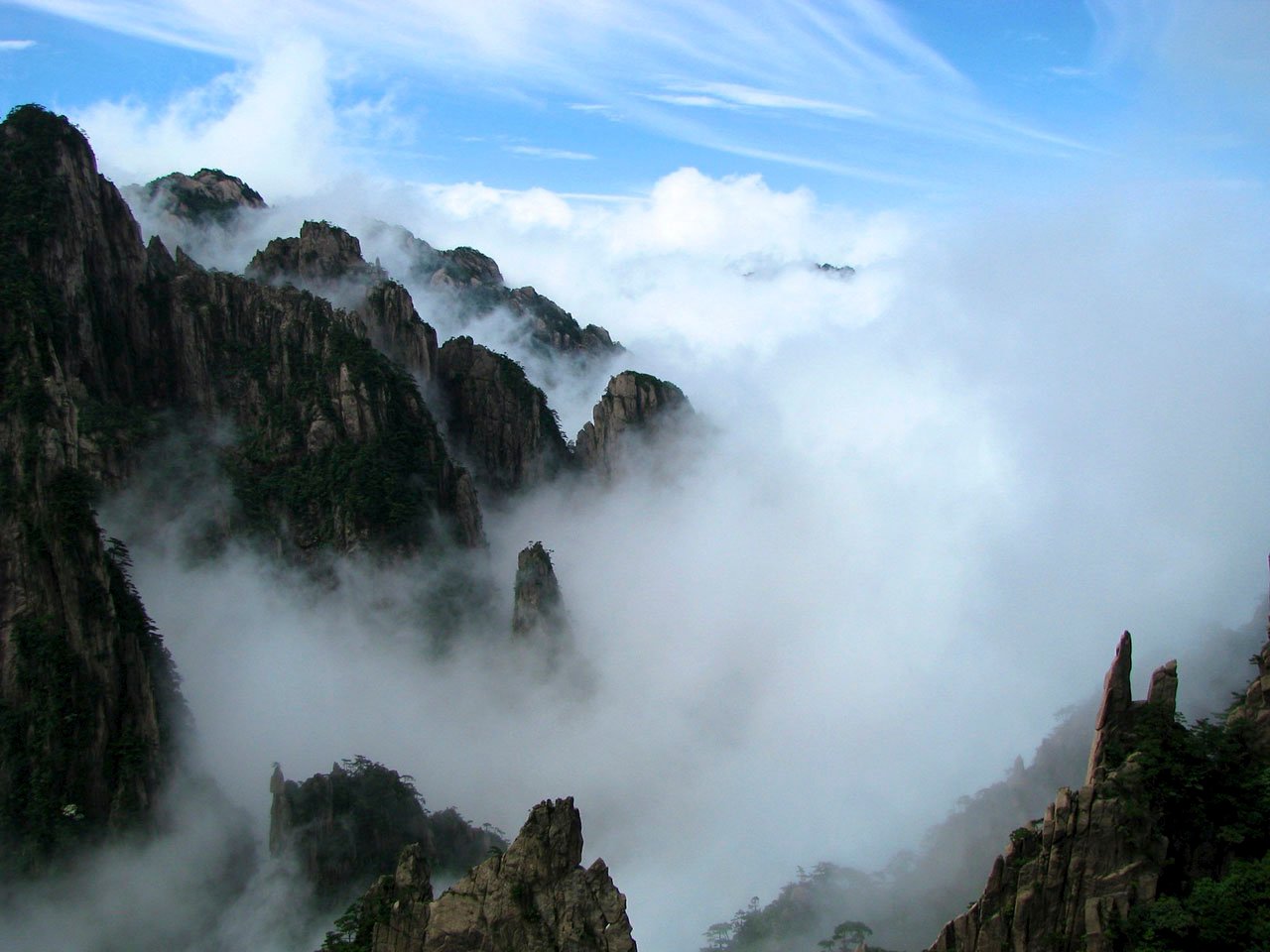 Zafiri - Mt. Huangshan: Majesty in the Middle Kingdom