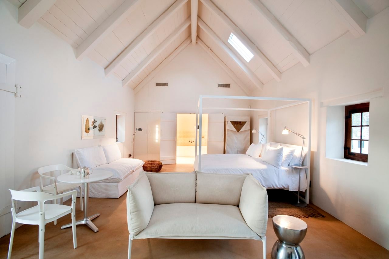 babylonstoren_cottage_interior_white